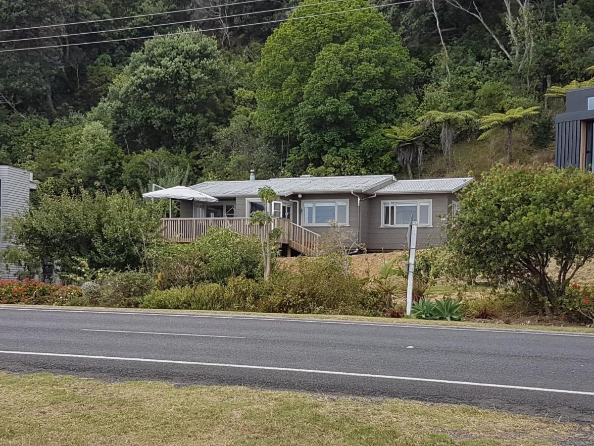 Coromandel Tapu - Beachfront Escape Exterior photo